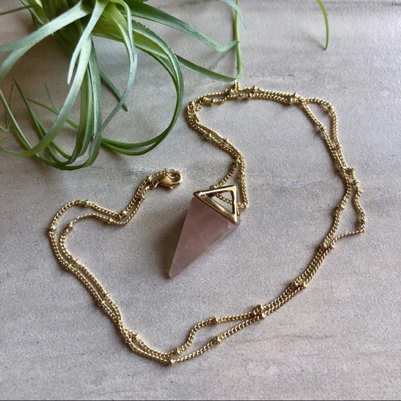 ❗️LAST❗️Quartz Crystal Pyramid Necklace - Picture 3 of 8